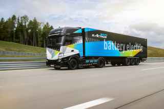 IAA Transportation 2022  Daimler Truck odslania akumulatorowoelektrycznego ciezarowego eActrosa LongHaul1